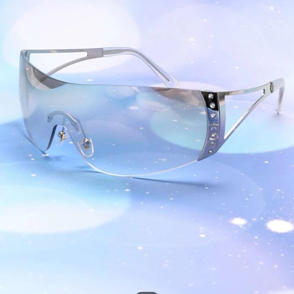 NWOT Rhinestone Silver sunglasses